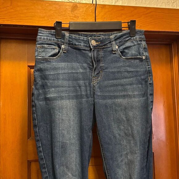 Maurices Blue Distressed Skinny Jeans Raw Hem Women’s US 6 - Picture 2 of 7